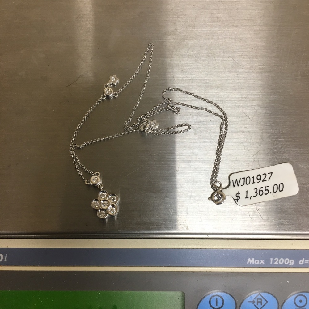 NEW 18K  White gold diamonds pendant - Picture 3 of 3